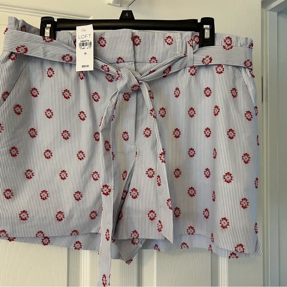 NWT Loft shorts m